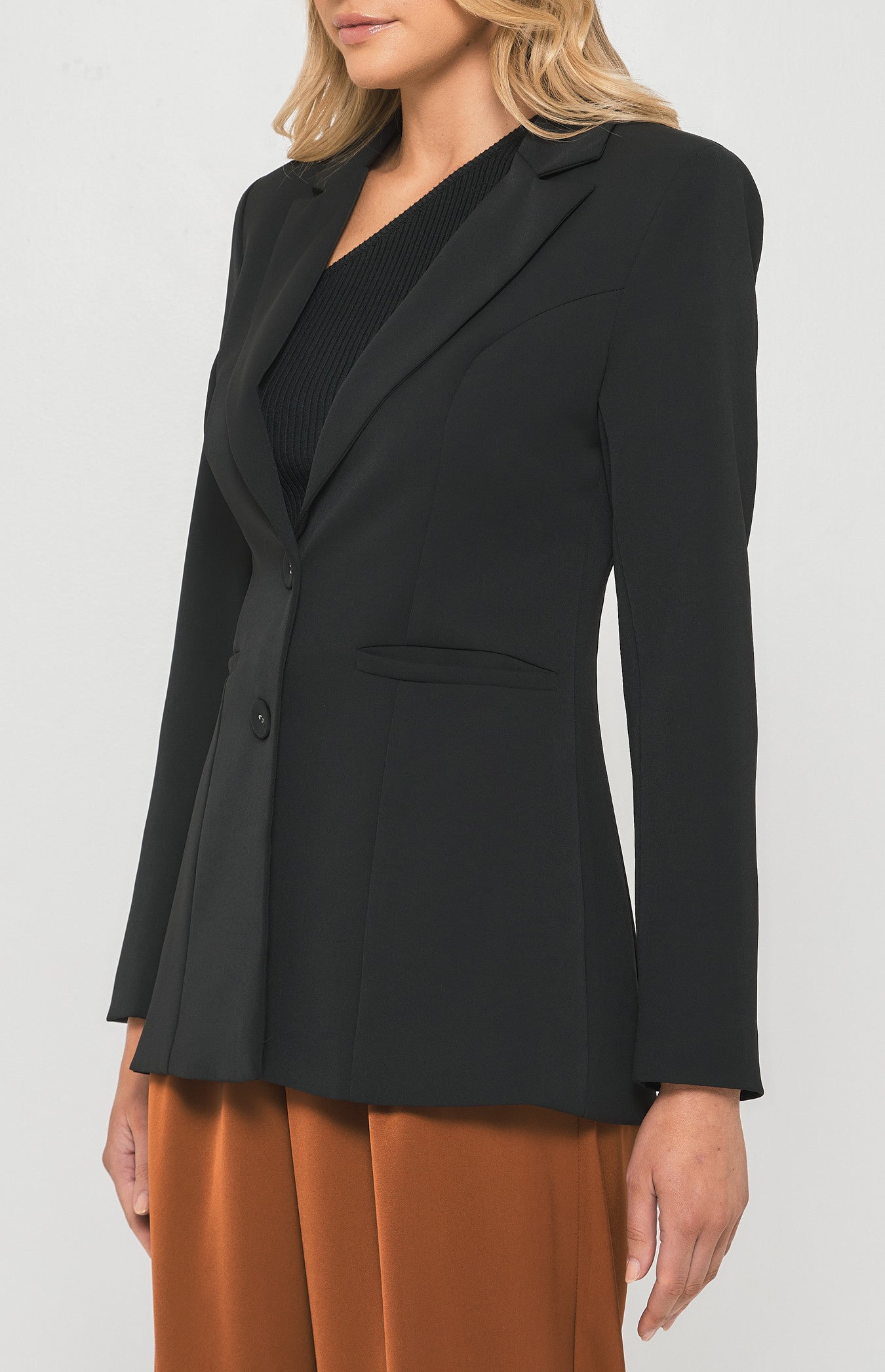 Ladies black-Fitted Blazer with front pockets-winnie and co 